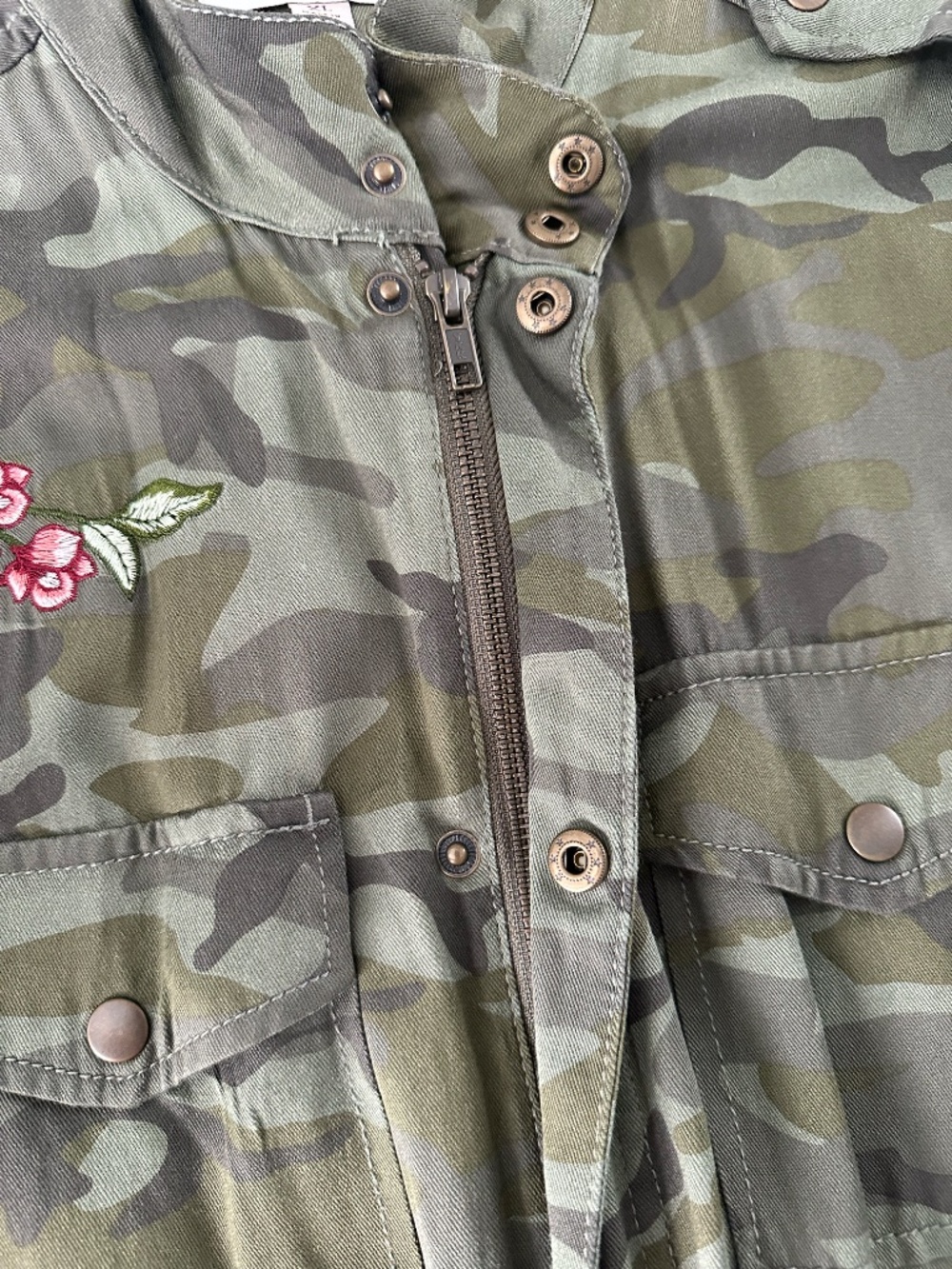 KNOX ROSE ARY BUTTON DOWN & ZIPPER JACKET WITH ROSE EMBROIDERY - Picture 8 of 11